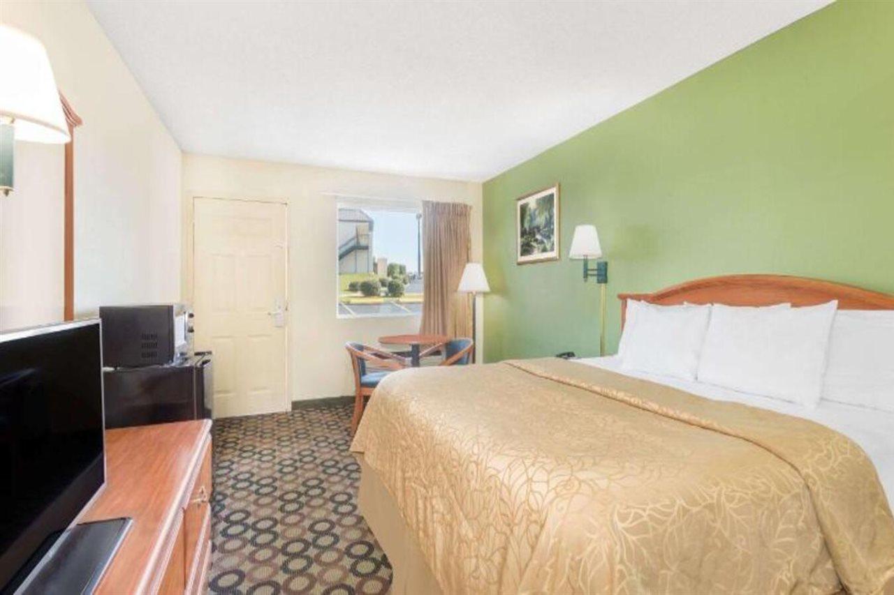 Economy Inn By Oyo Ashburn Bagian luar foto